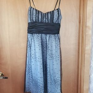 💥3 for $15💥Jessica Grey w/ Black overlay sparkly cocktail 👗